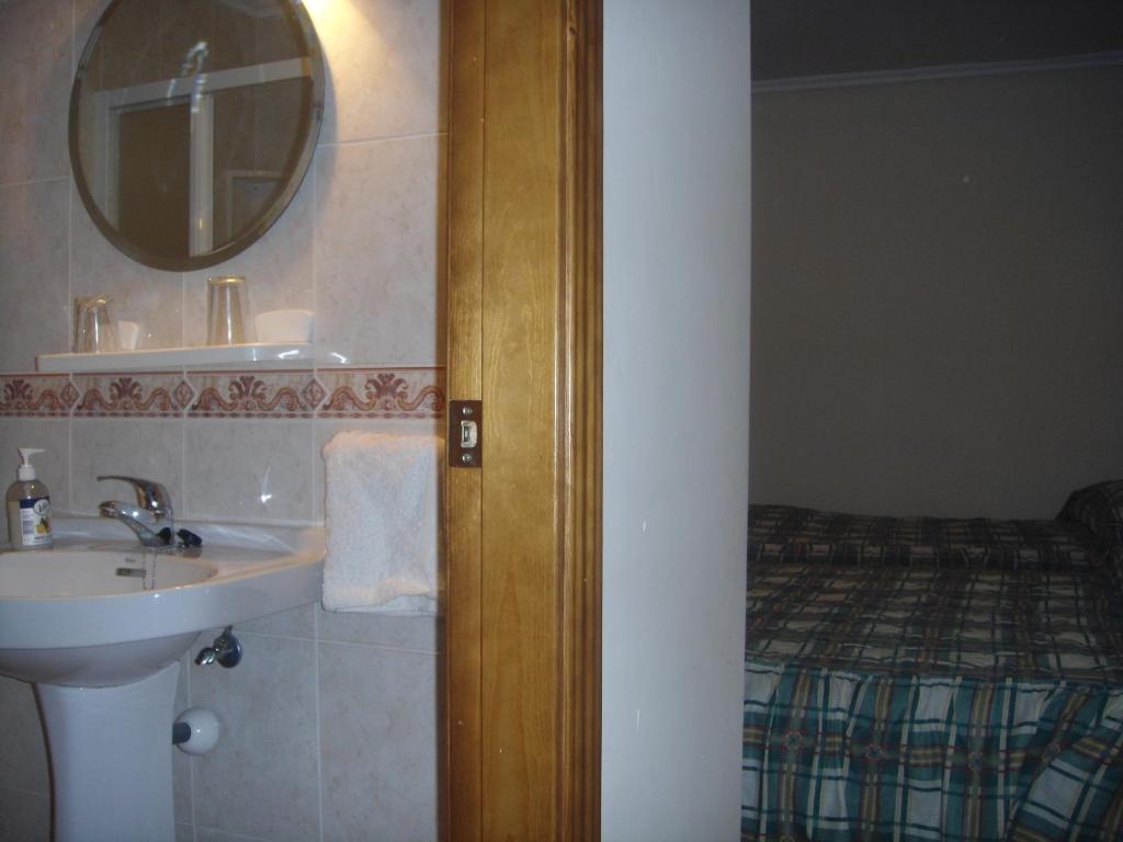 Hostal Isabel - Quadruple Chambre