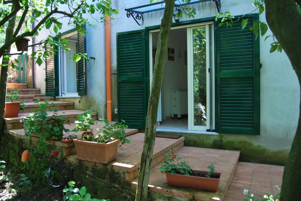 Sorrento Studios Lemons Hill - 1