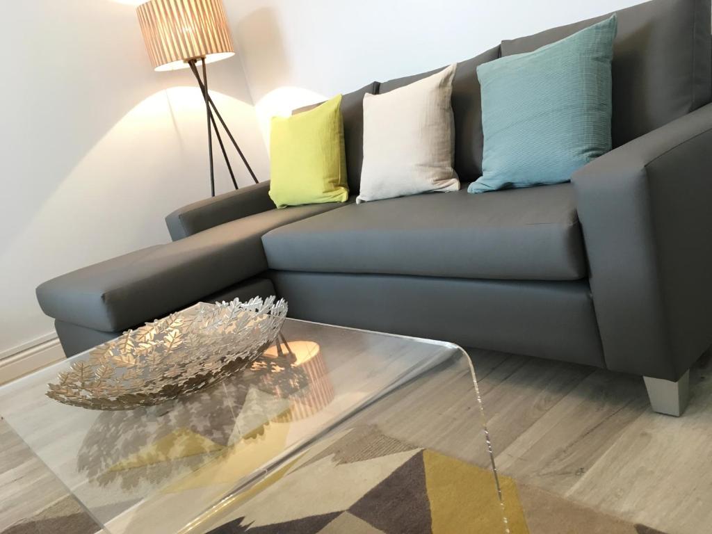 Baker Street Apartment Sleeps 2