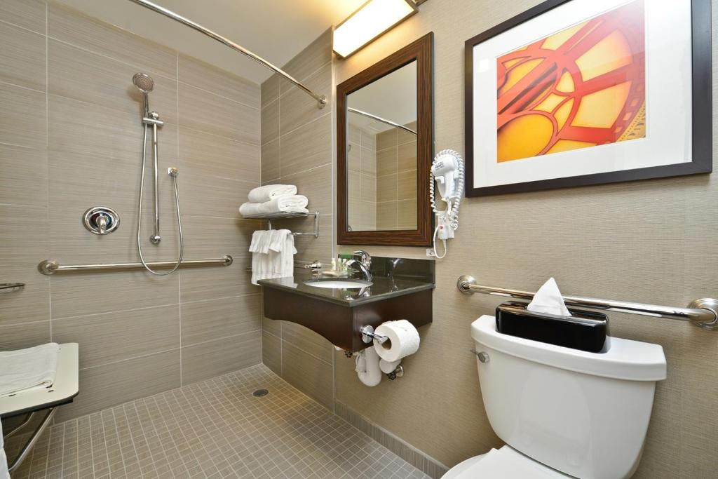 Holiday Inn Lower East Side, an IHG Hotel - 