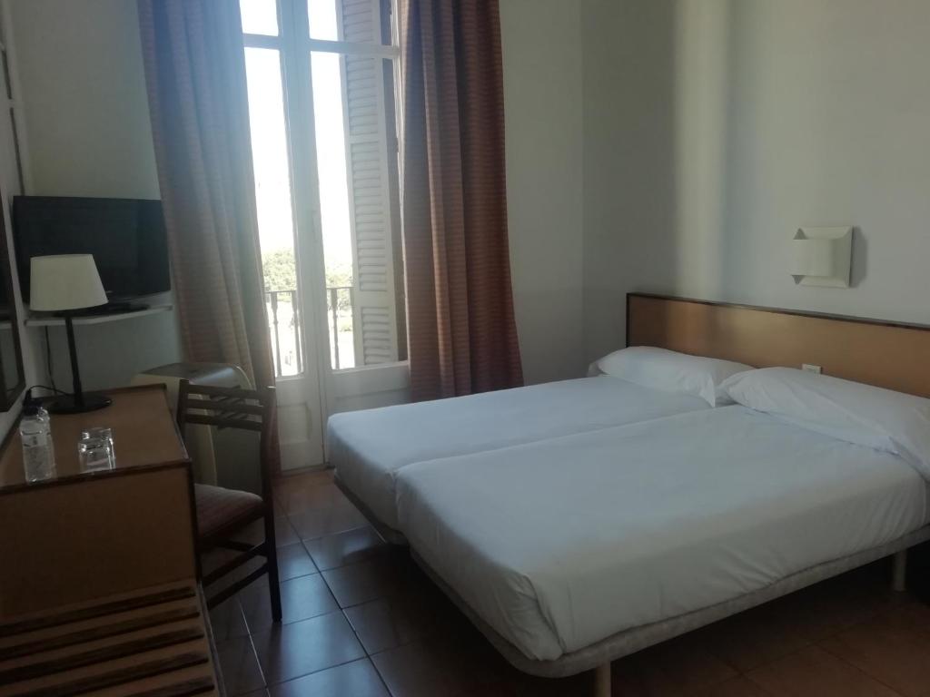 Hotel Monegal - Resim 26