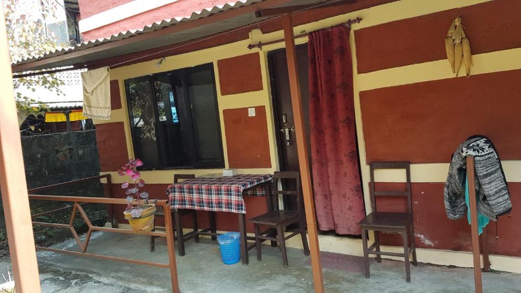 Balcó o terrassa a Gurkha Lodge