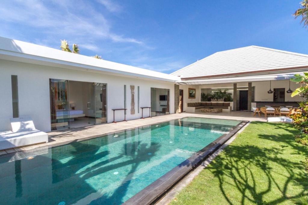 Luxury 3 Bedroom Villa with Private Pool, Bali Villa 1157, Kuta – Updated  2022 Prices