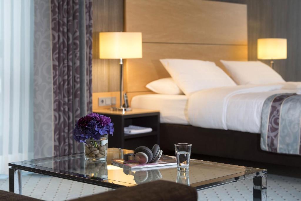 Maritim Hotel Düsseldorf - Resim 33