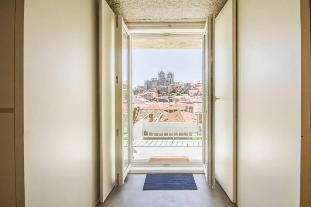 Vitória over the roof I, Porto, Portugal