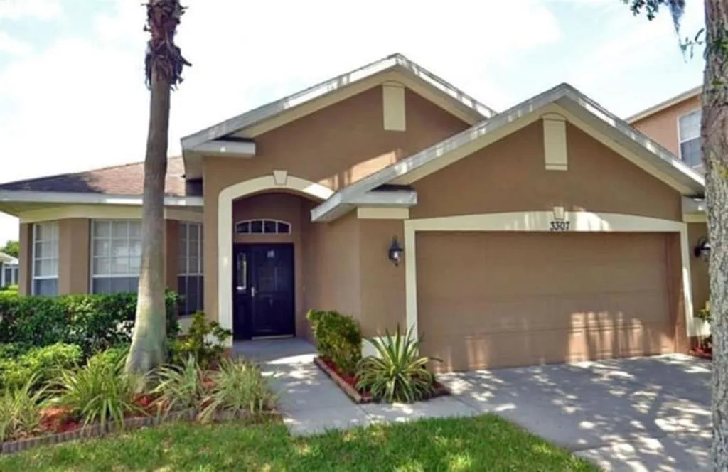 An amazing 4 bedroom house with ots own swimming pool., Davenport, Statele Unite ale Americii