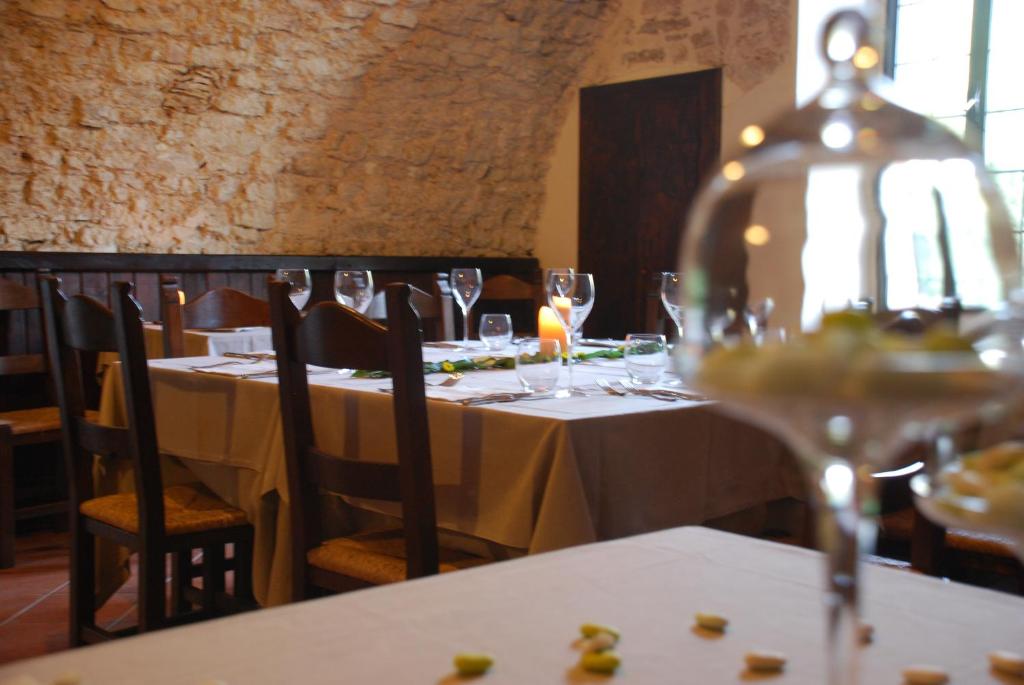 Restaurace v ubytování Abbazia San Pietro In Valle