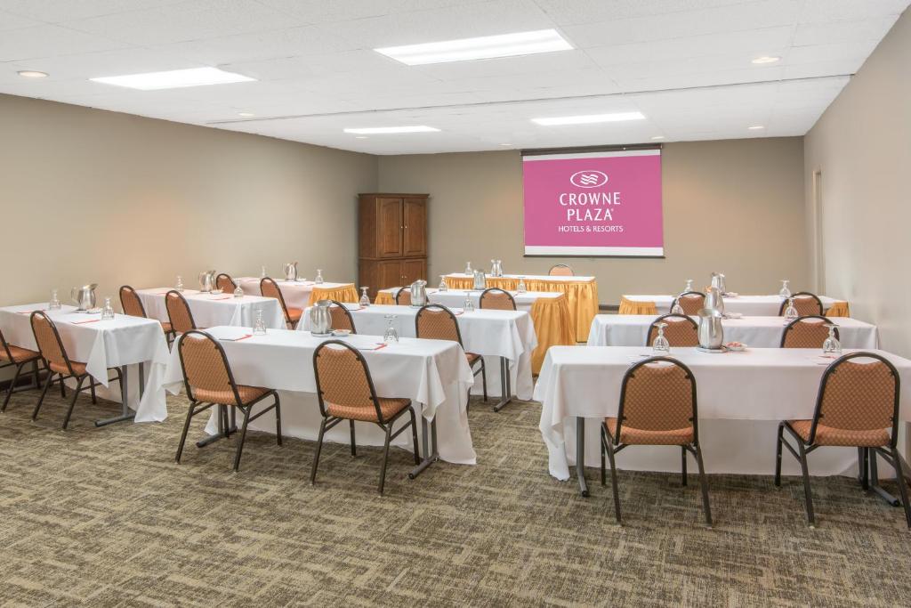 Crowne Plaza Hotel Hickory by IHG photo