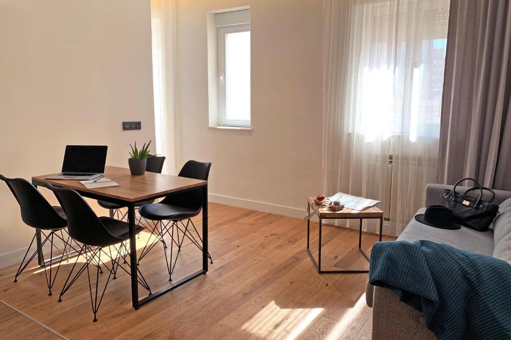 A seating area at Hotel Boutique Astorga