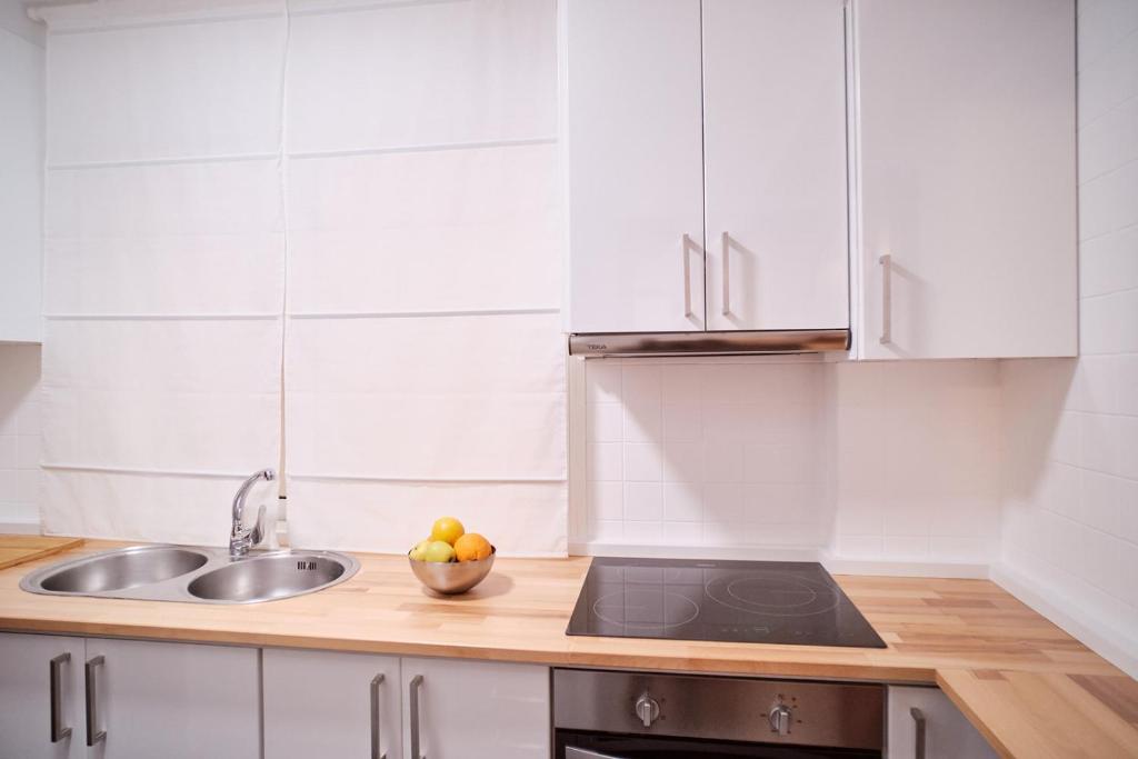 OH LA LiFE MONTERO RIOS, Santiago de Compostela – Updated ...