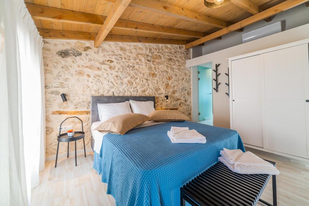 Posteľ alebo postele v izbe v ubytovaní Dimitrios Residence Old Town Rethymno