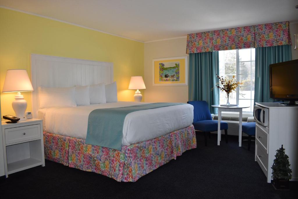 Breakers Resort - Lakeside - Room King Standard - Vista Del Patio