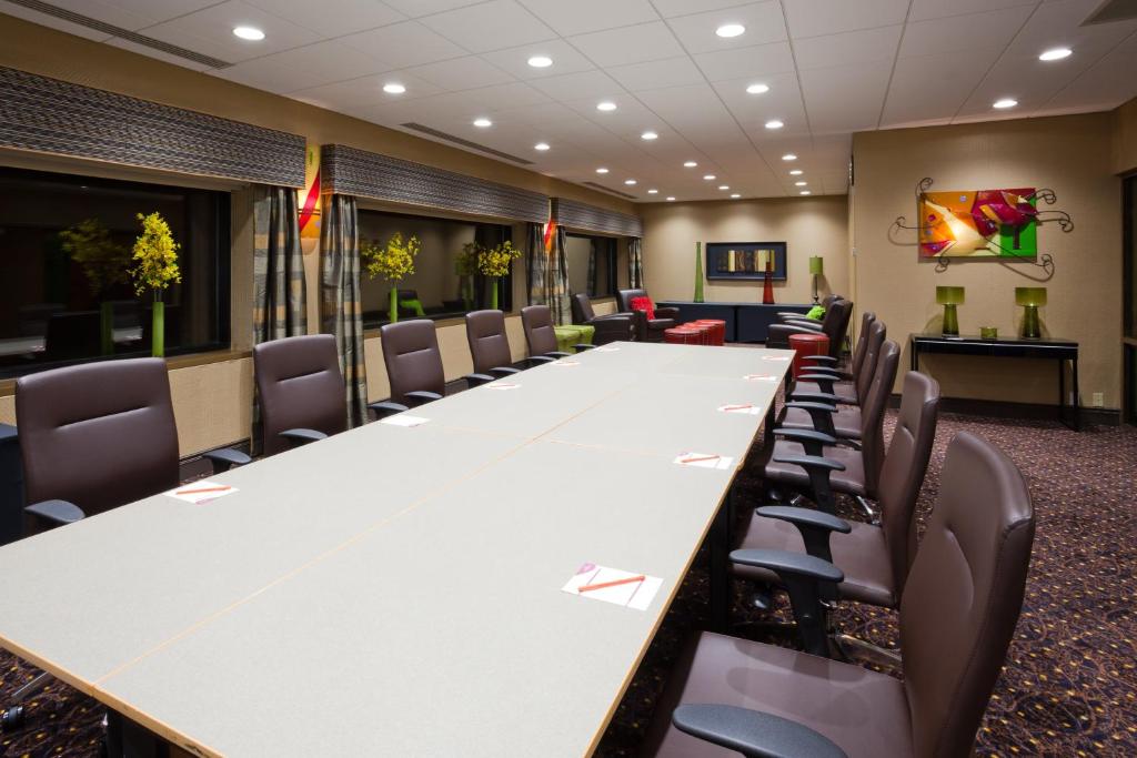 Crowne Plaza Minneapolis West by IHG photo