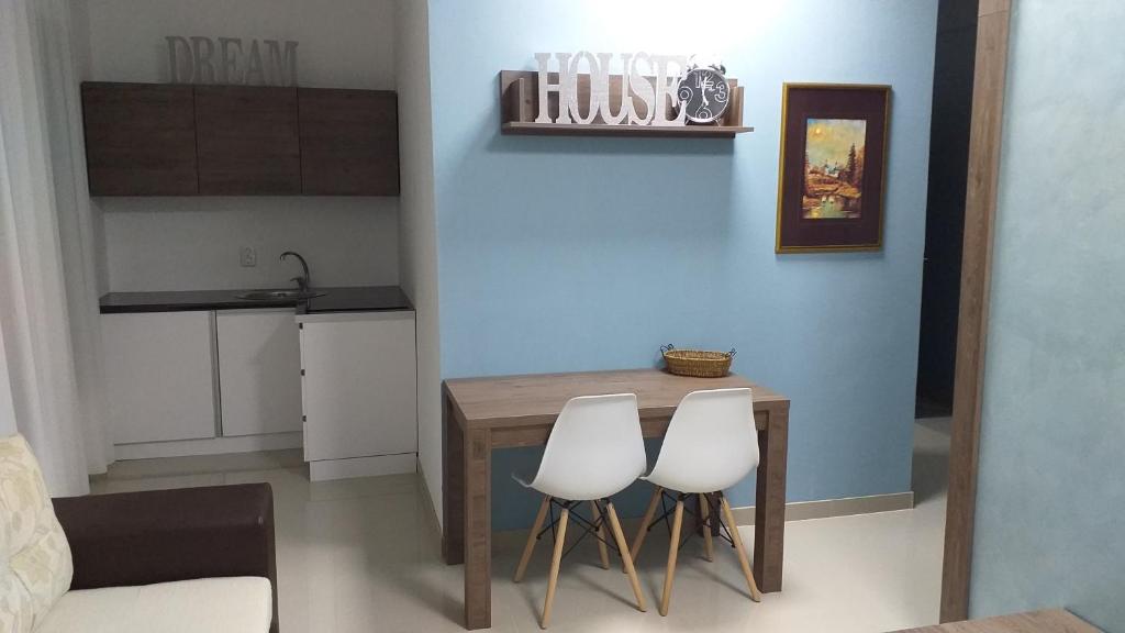 Kuchyň nebo kuchyňský kout v ubytování Dream House
