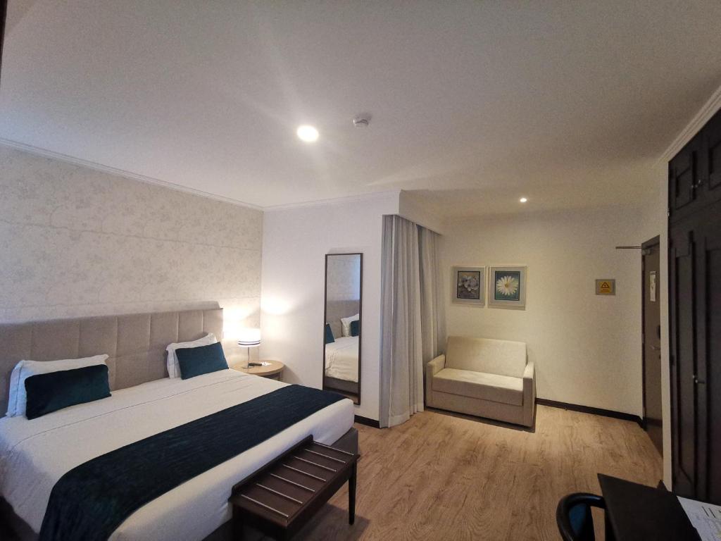 Santa Cruz Village Hotel - 8