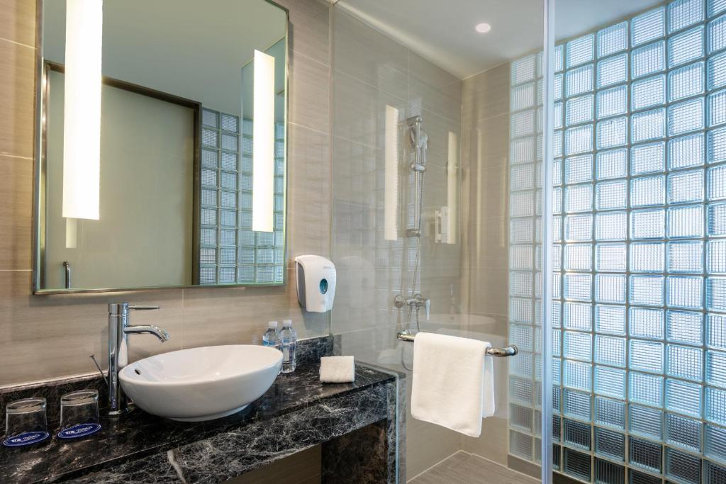 Koupelna v ubytování Holiday Inn Express Shanghai New Jinqiao by IHG