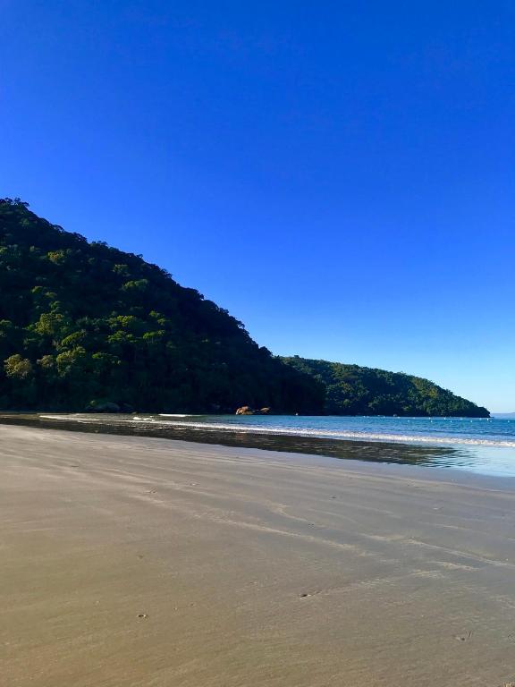  Sobrado e Casa em Ubatuba
