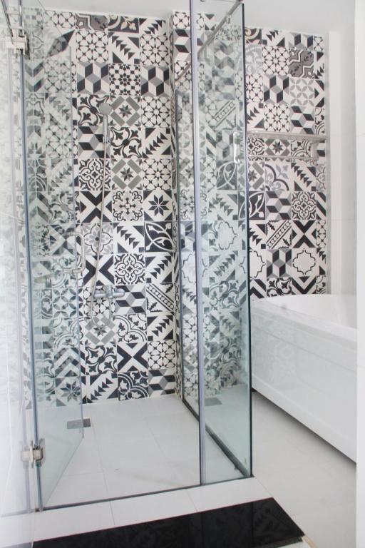 MIDMOST Villa Hotel - 12