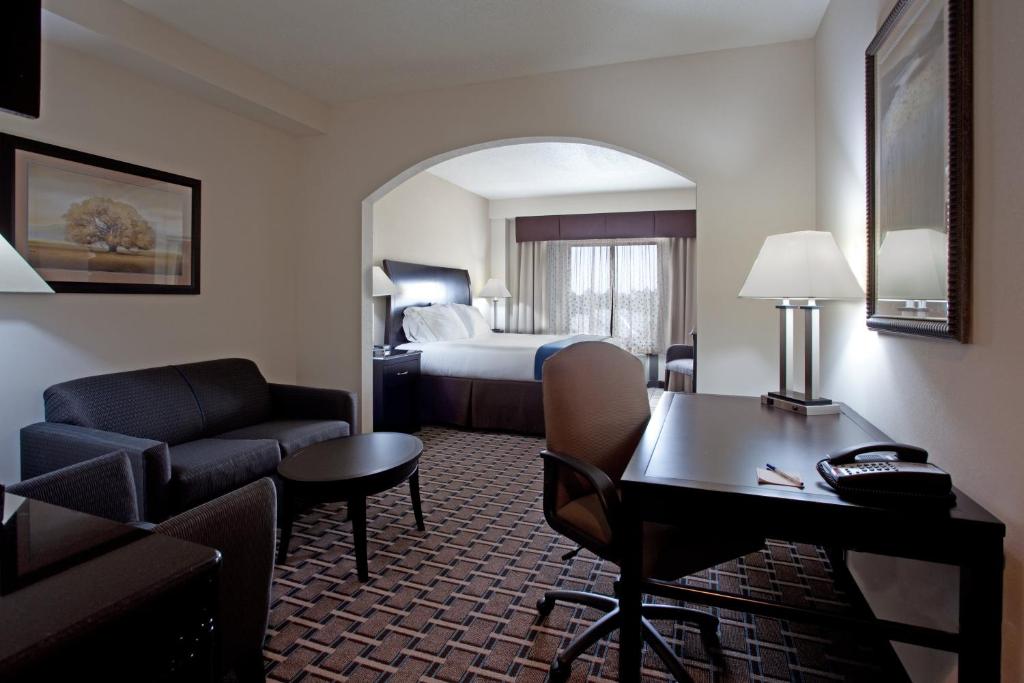 Holiday Inn Express Hotel & Suites Hope Mills-Fayetteville Airport by IHG - Queen Studio - Toegang