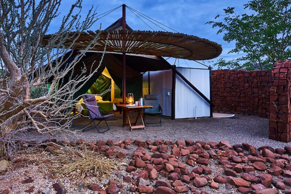 Etendeka Mountain Camp, Damaraland (updated prices 2026)