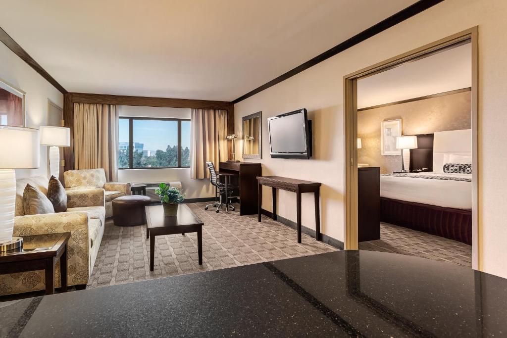 Crowne Plaza Hotel Foster City-San Mateo, an IHG Hotel - Suite King De Un Dormitorio