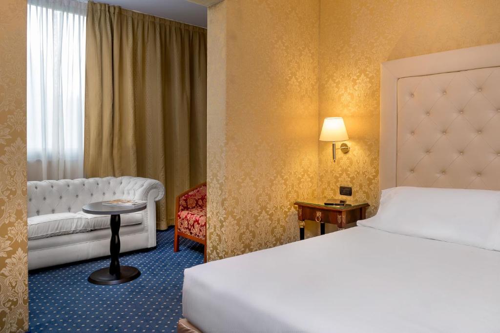 Best Western Cavalieri Della Corona - Suite Lit King-Size Avec Coin Salon - Non-Fumeurs