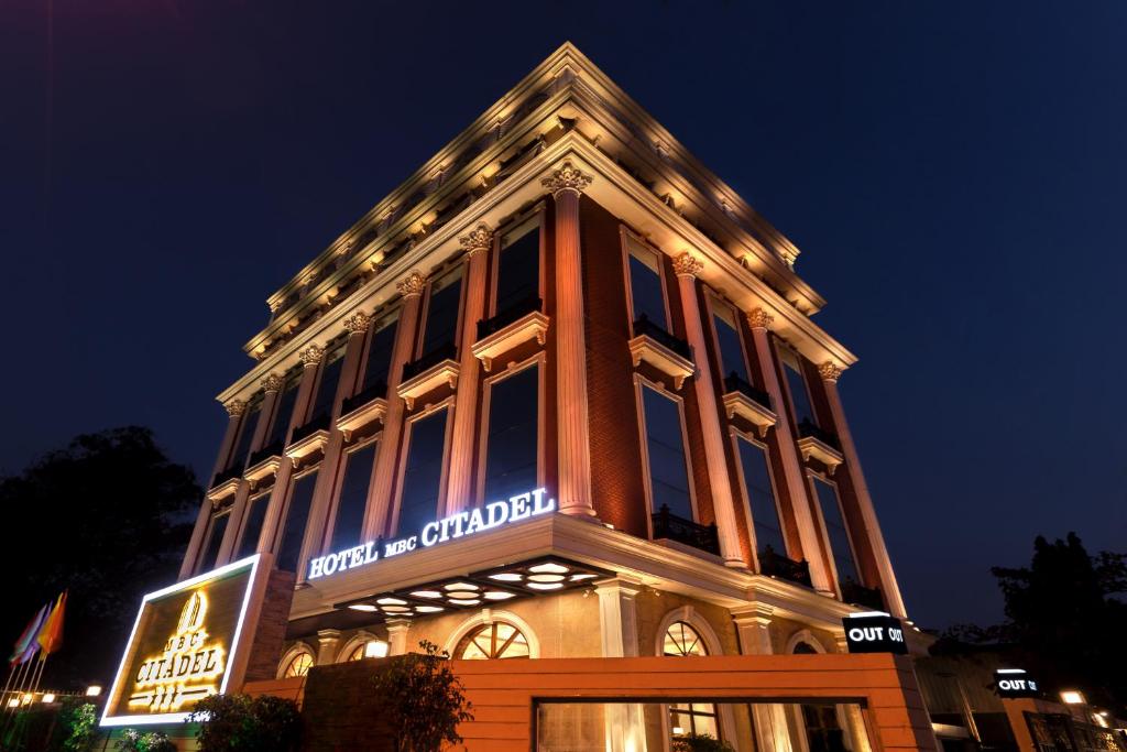 Budova, kde se hotel nachází