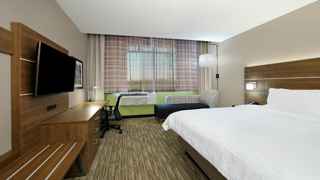 Holiday Inn Express & Suites Dallas Frisco NW Toyota Stdm, an IHG Hotel - 