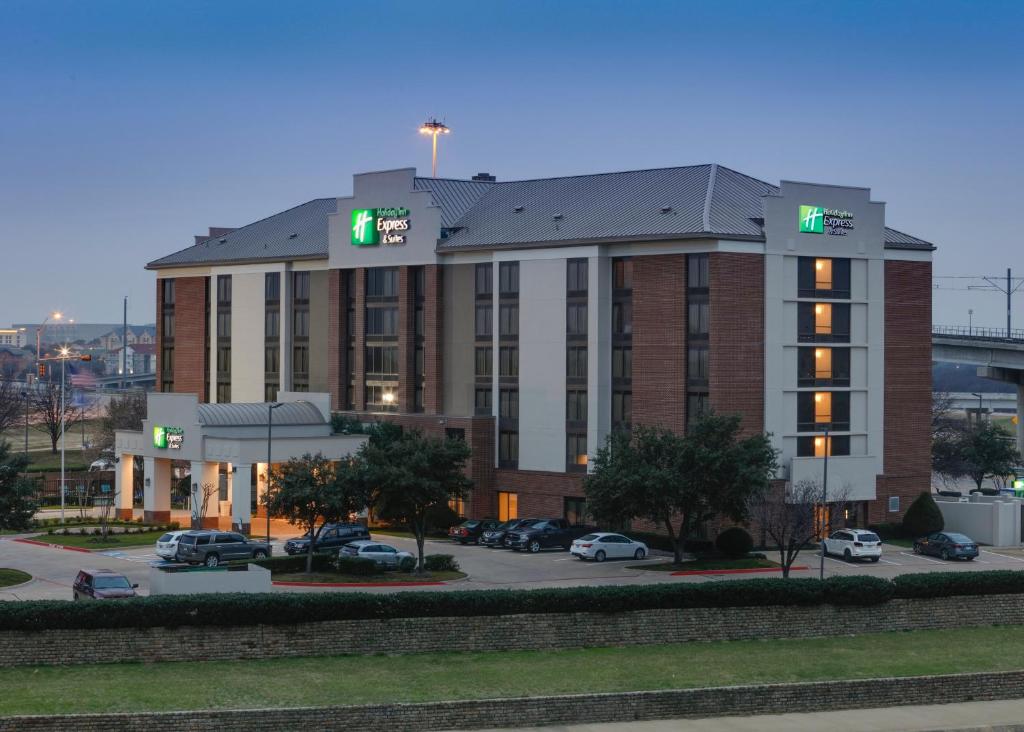 Holiday Inn Express Hotel and Suites  Irving Convention Center  Las Colinas