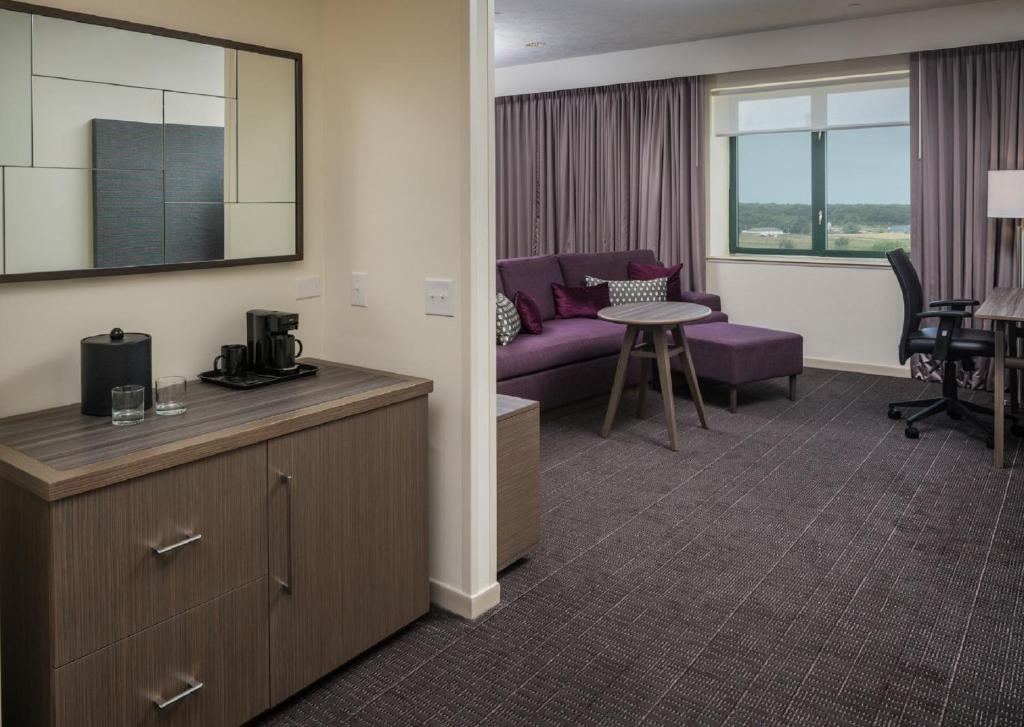 Crowne Plaza Springfield Convention Center by IHG photo