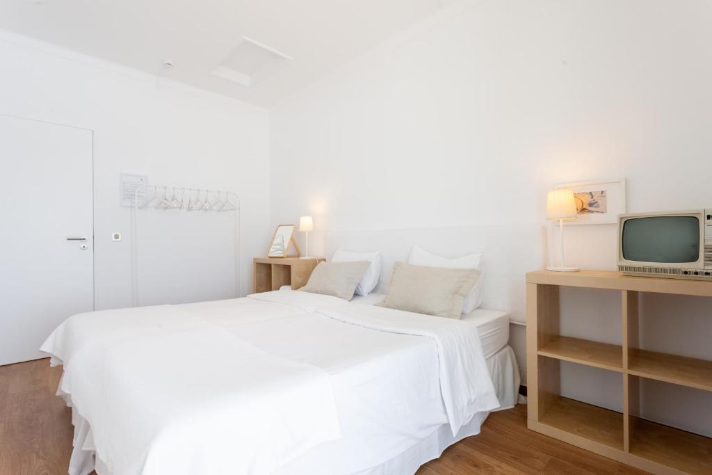 Blue Buddha Beach Rooms & Suites - 3