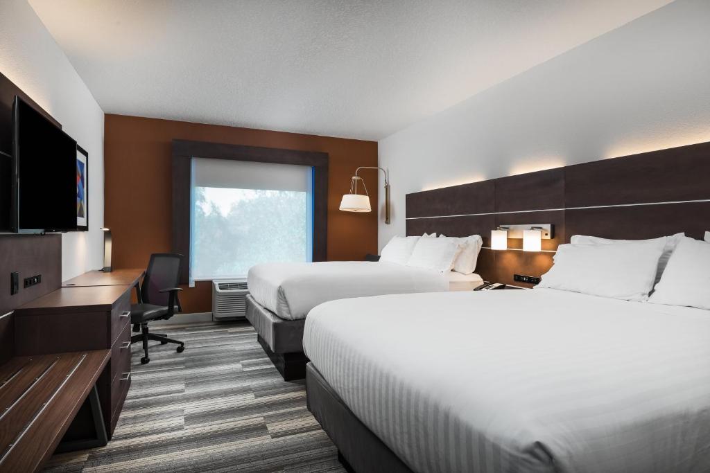 Holiday Inn Express Hotel & Suites Bartow by IHG photo