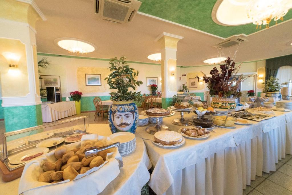 Jedzenie w hotelu lub w pobliżu