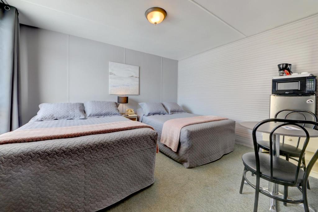 Motel Express / #CanadaDo / Best Places to Stay in Repentigny