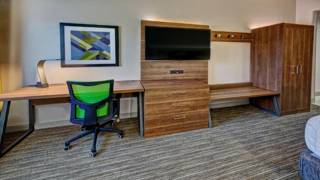 Holiday Inn Express & Suites Crossville, an IHG Hotel - Habitación Estándar