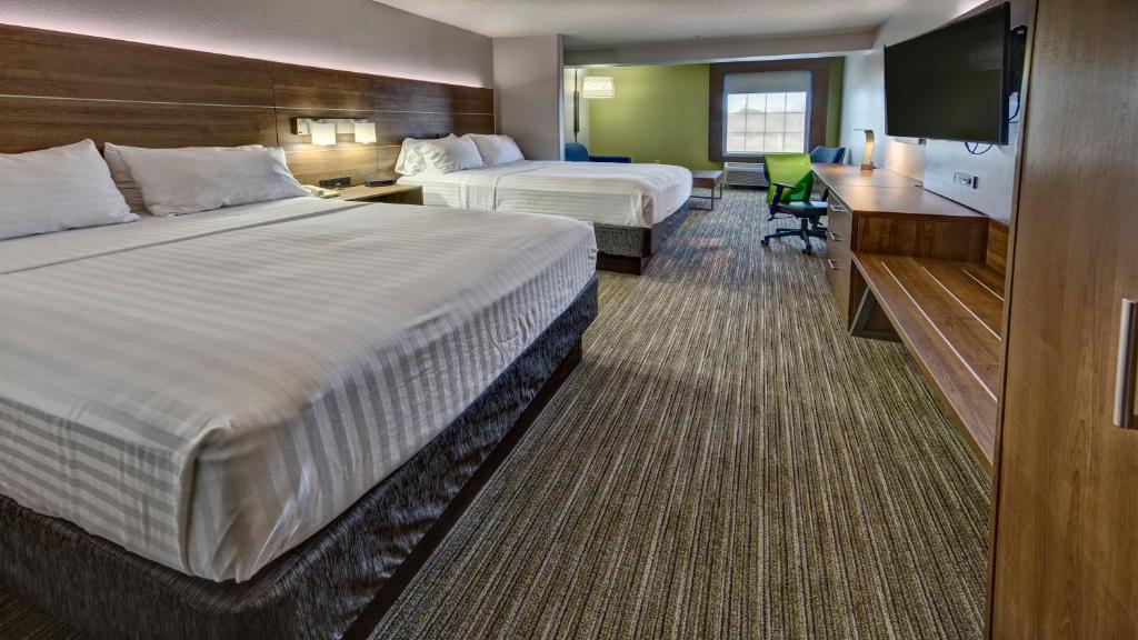 Holiday Inn Express Suites Crossville An Ihg Hotel Crossville Updated 2021 Prices