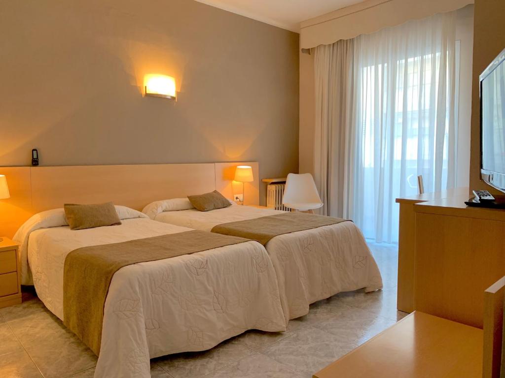 Hotel Restaurant Llansola, Sant Carles de la Ràpita – Updated ...