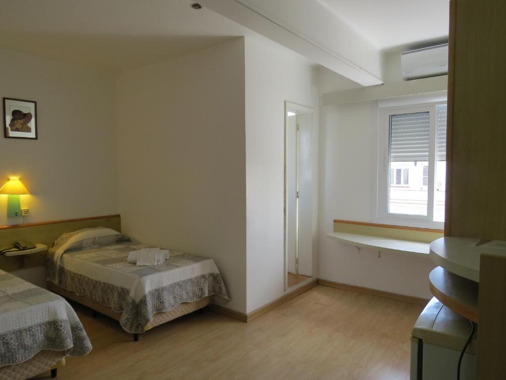  City Hotel