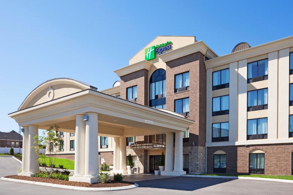 una representación de la parte delantera de un hotel en Holiday Inn Express Hotel & Suites Smyrna-Nashville Area, an IHG Hotel en Smyrna