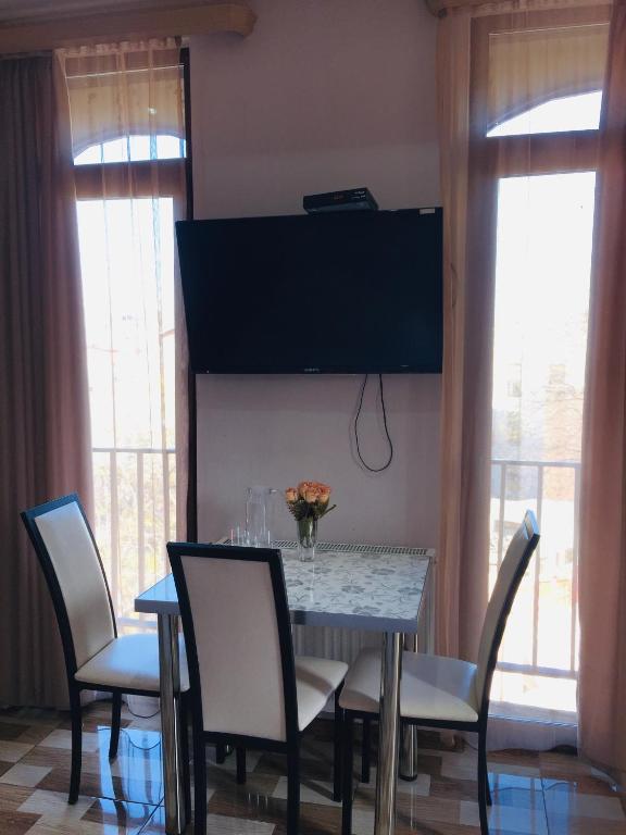 TV a/nebo společenská místnost v ubytování Hotel Tourist