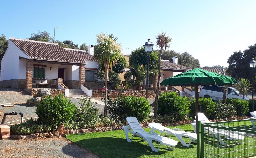 A garden outside Las Casitas de los Cano