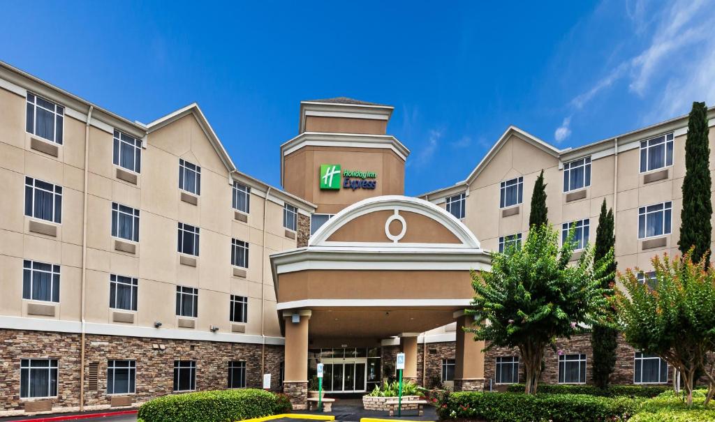 a rendering of the front of a hotel at Holiday Inn Express Hotel & Suites Houston-Downtown Convention Center, an IHG Hotel in Houston