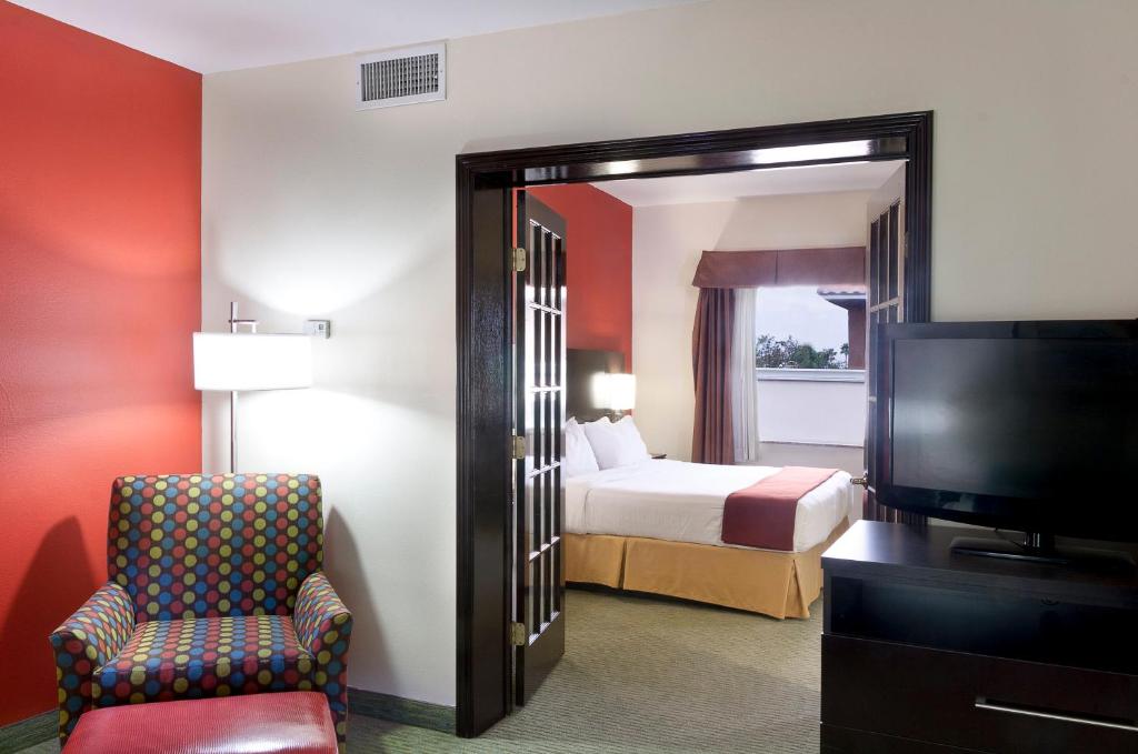 Holiday Inn Express Hotel and Suites Brownsville by IHG - Suite - Non-Fumeurs