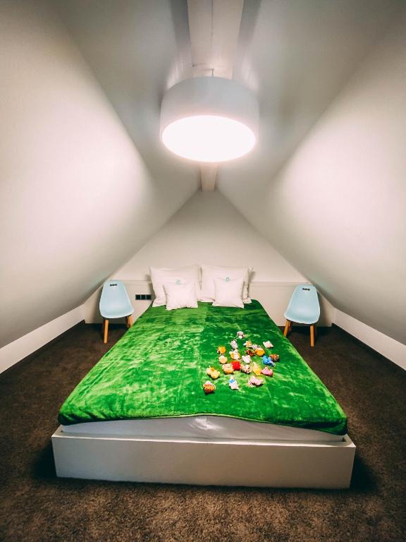 Postel nebo postele na pokoji v ubytování Stadthotel Haslach