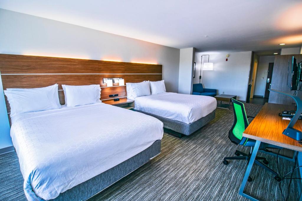 Holiday Inn Express Hotel & Suites Baton Rouge -Port Allen by IHG - Suite Queen Con Dos Camas Queen Y Sofá Cama
