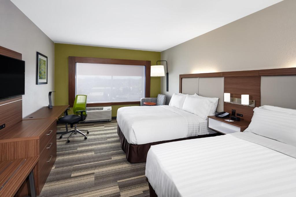 Holiday Inn Express & Suites Chicago North Shore - Niles by IHG photo