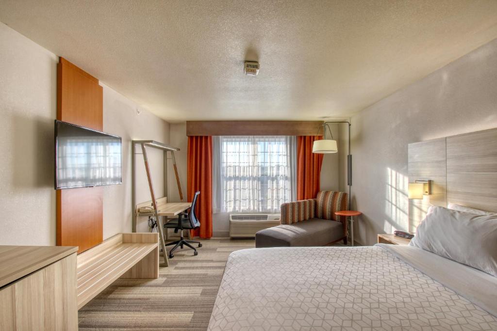 Holiday Inn Express Hotel & Suites Milwaukee Airport by IHG - Error