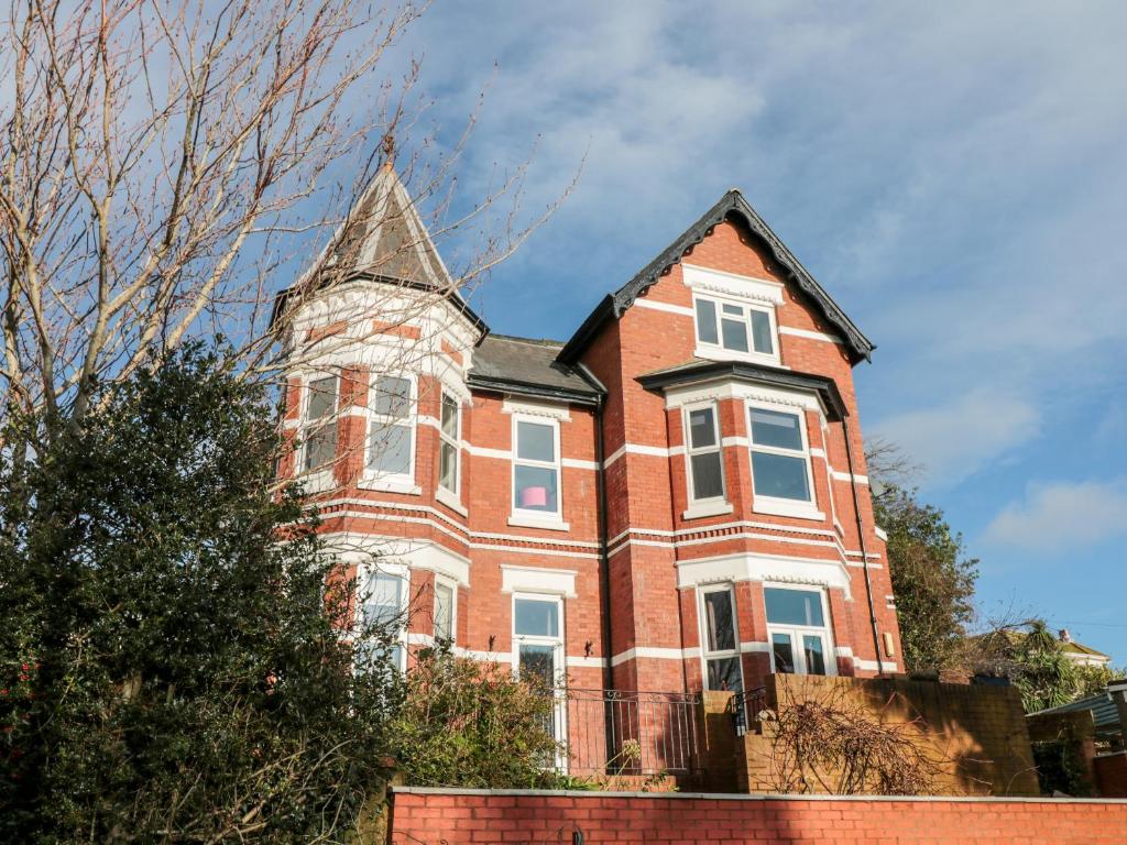 Cranley House - Housity