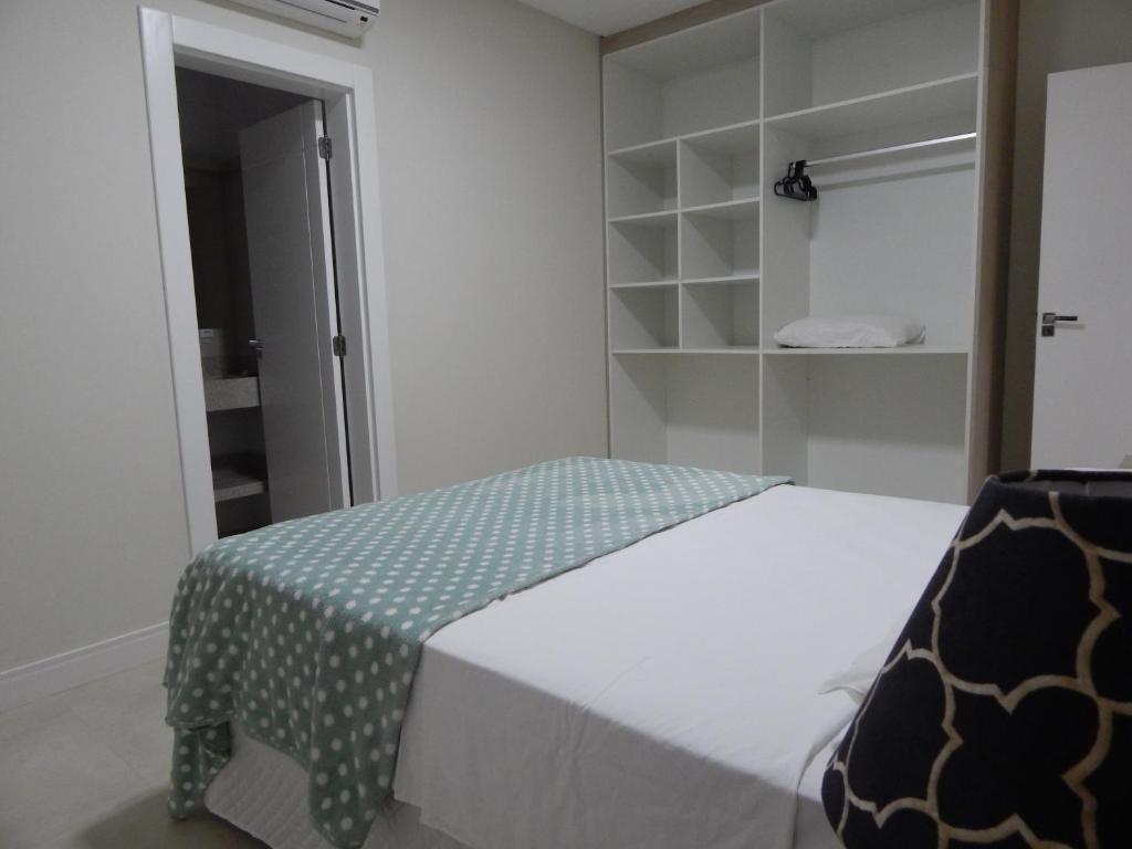  Apto. Novo e decorado.