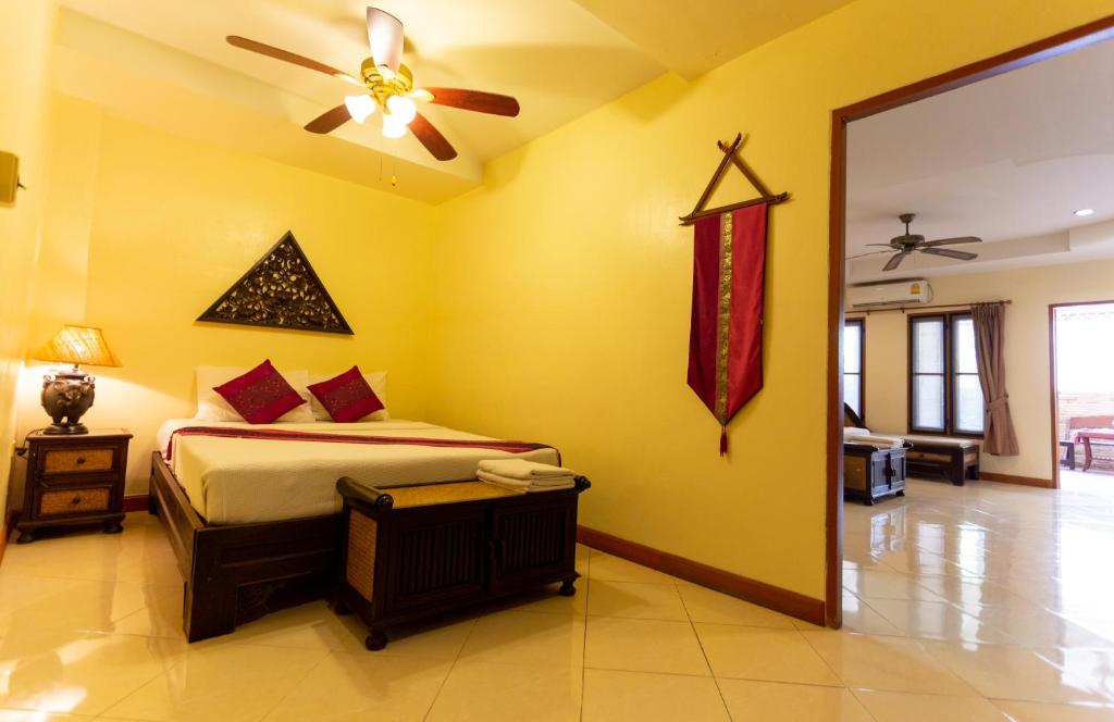 Chang Charlie Inn, Boutique - Resim 18